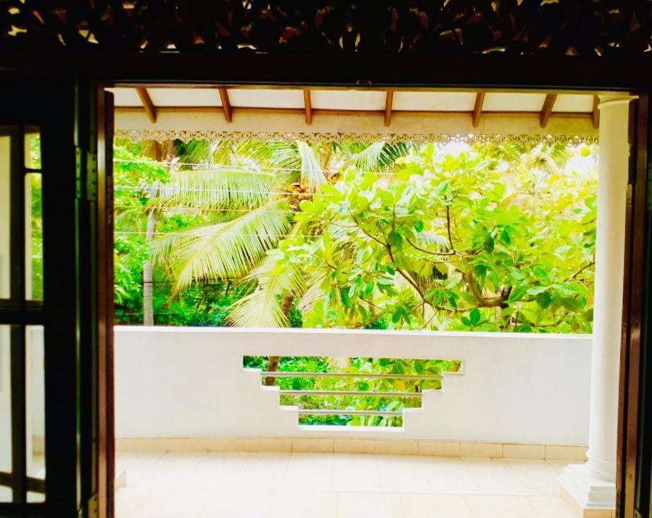 The Tourist Balcony Apartment Negombo Ngoại thất bức ảnh