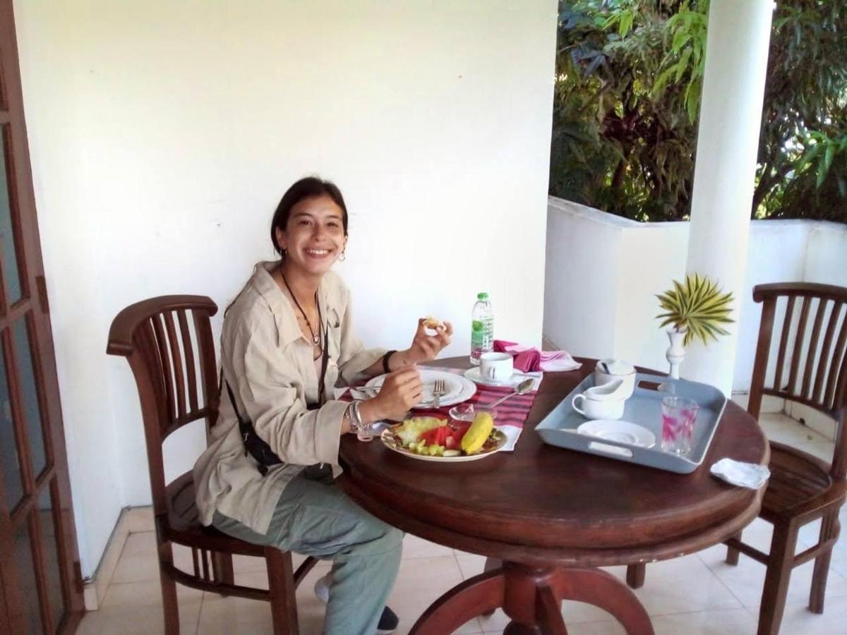 The Tourist Balcony Apartment Negombo Ngoại thất bức ảnh