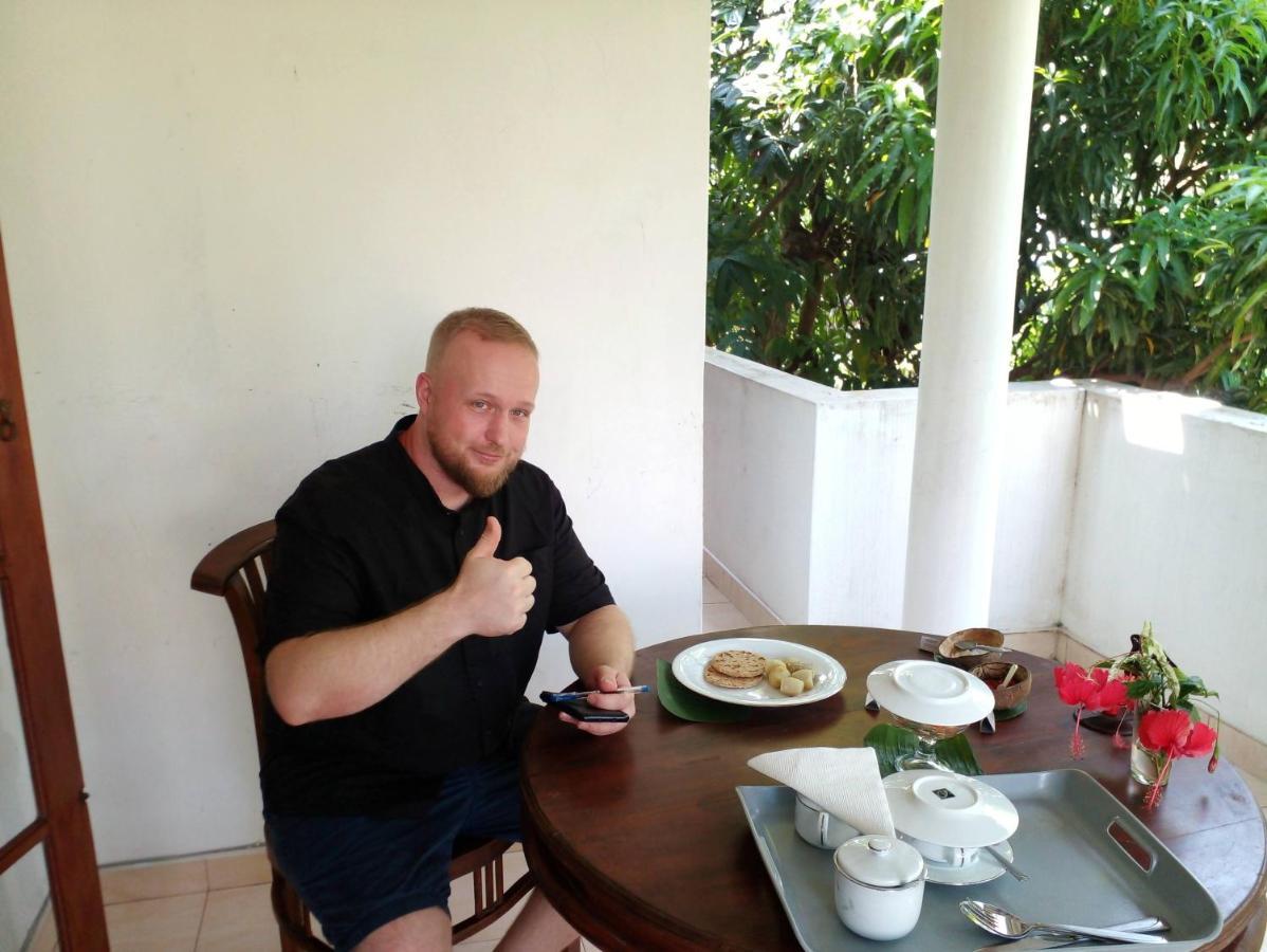 The Tourist Balcony Apartment Negombo Ngoại thất bức ảnh