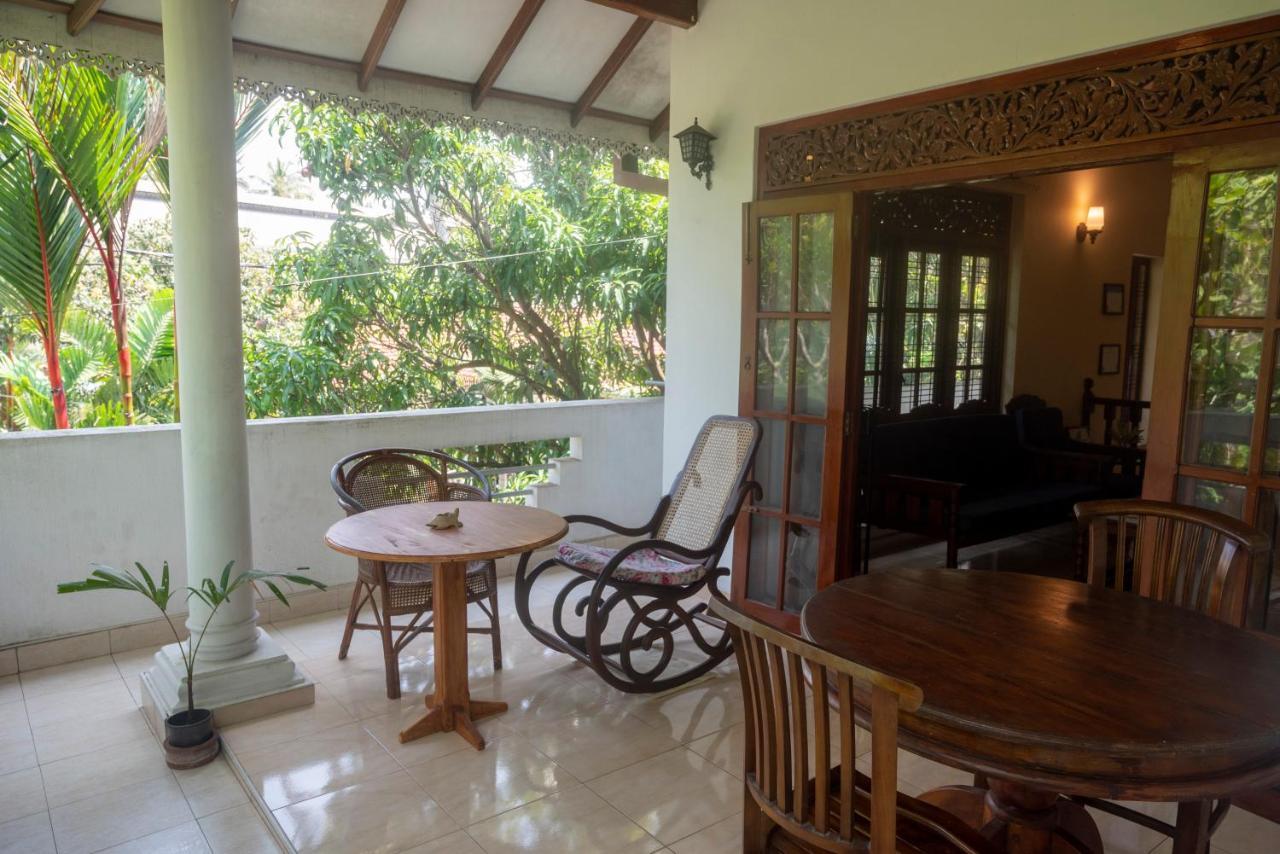 The Tourist Balcony Apartment Negombo Ngoại thất bức ảnh